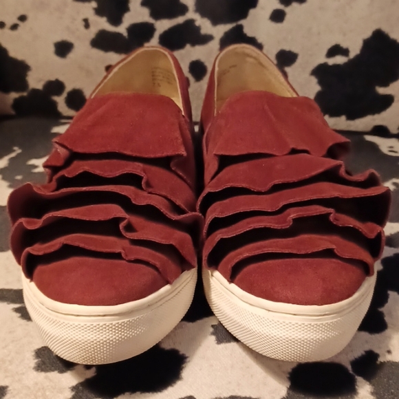 Ruffle maroon suede platform tennie flat - 7.5 - Picture 2 of 7